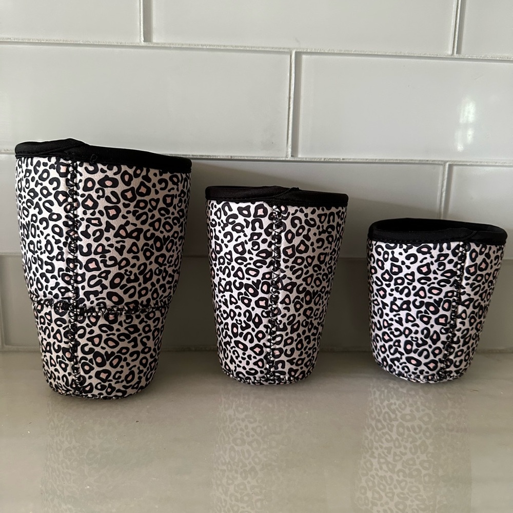 Set of 3 Leopard Print Insulated Drink Holders, hot or cold, New!